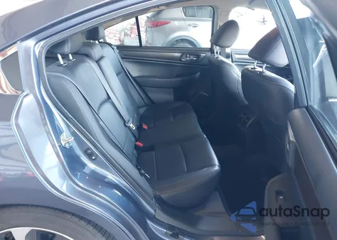 2015 Subaru Legacy 2.5I Limited z USA, uszkodzony, nr VIN 4S3BNAJ63F3032354